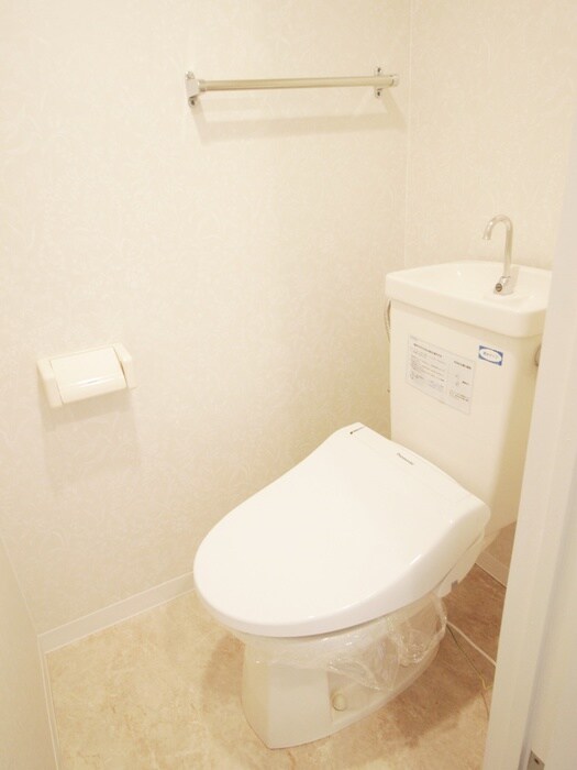 物件内観写真14　(トイレ)