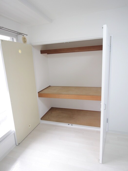 物件内観写真15　(収納)