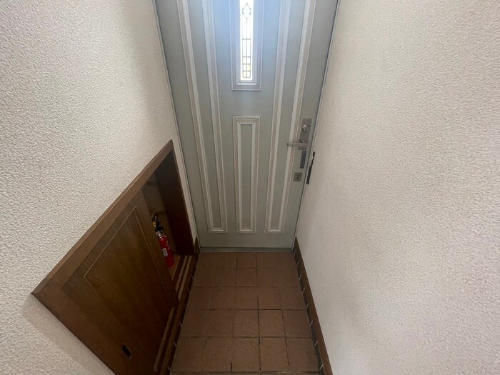 物件内観写真15　(玄関)