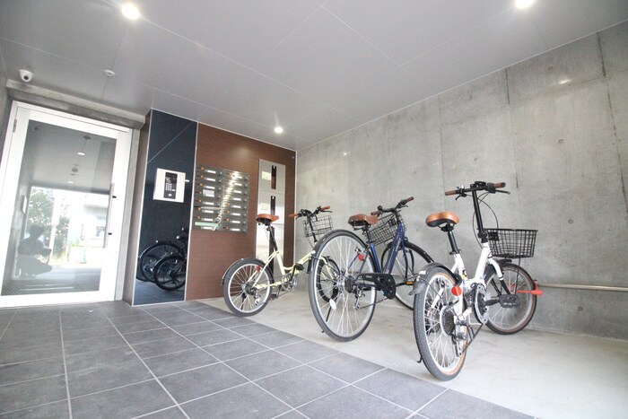 物件外観写真3　(駐輪場)