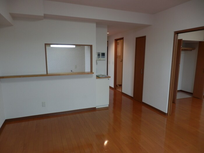 物件内観写真8　(居室)