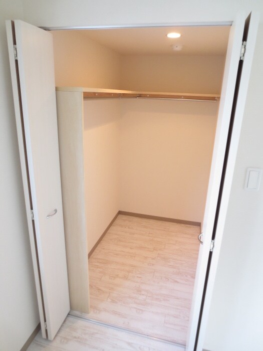物件内観写真12　(収納)