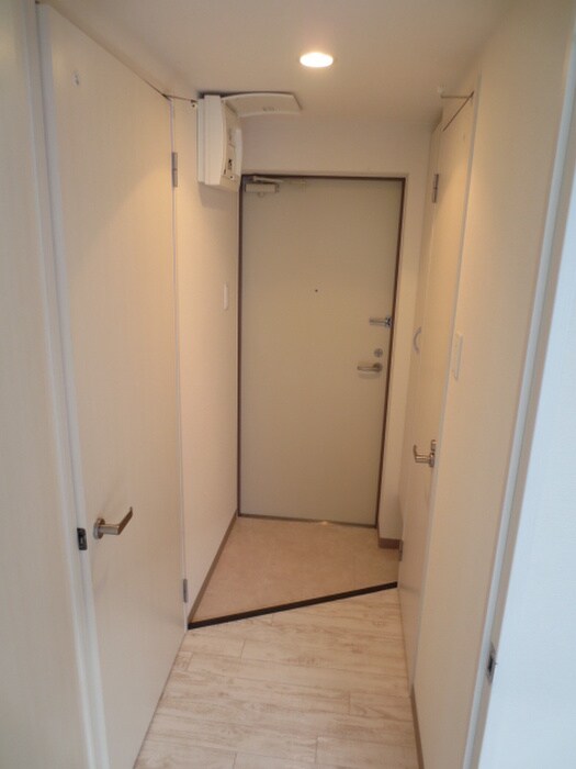 物件内観写真16　(玄関)