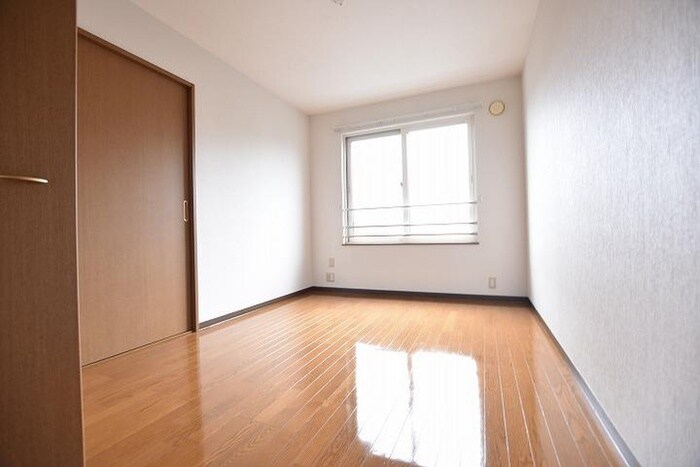 物件内観写真6　(居室)