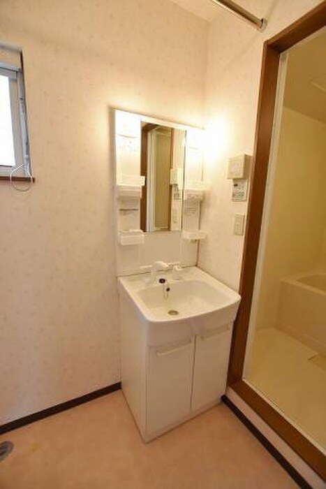 物件内観写真9　(洗面)