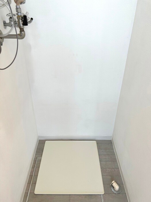 物件内観写真17　(洗濯機置場)