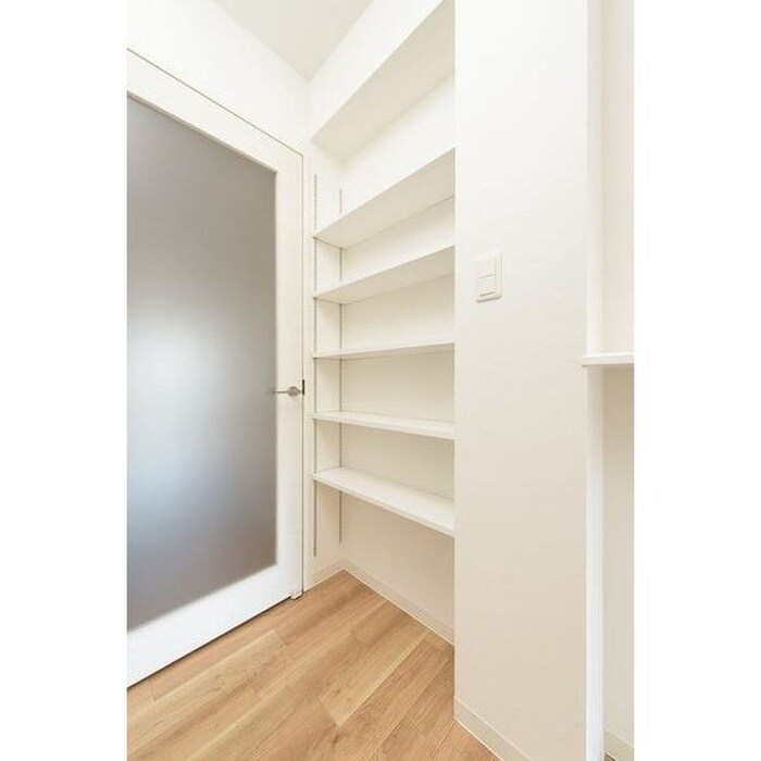 物件内観写真9　(収納)