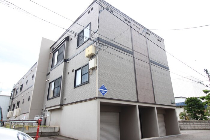 物件外観写真2　(外観写真)