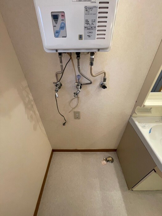 物件内観写真18　(洗濯機置場)