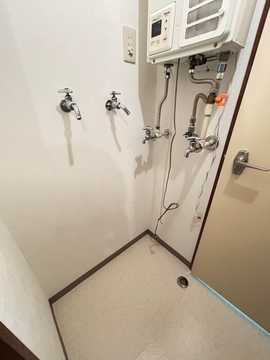 物件内観写真19　(洗濯機置場)