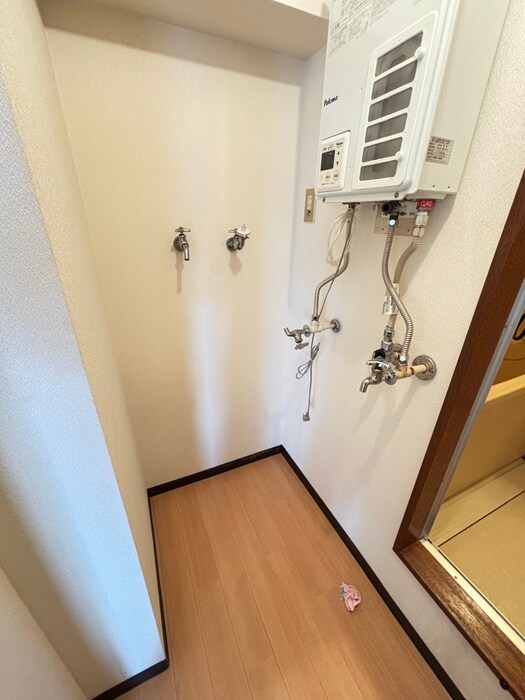 物件内観写真19　(洗濯機置場)