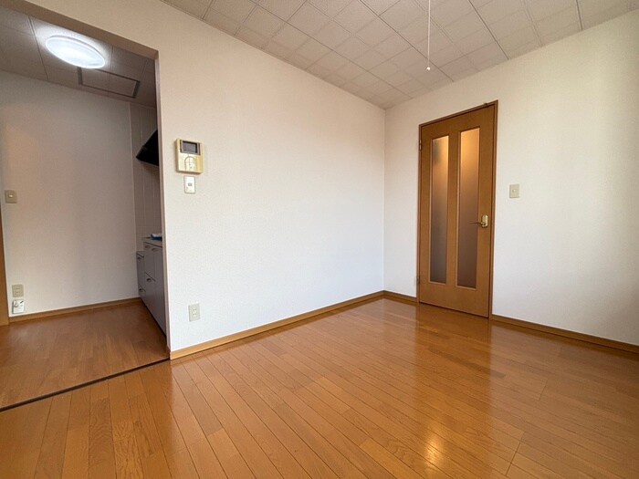 物件内観写真10　(居室)