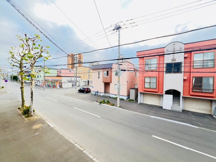 物件内観写真17　(室内からの展望)