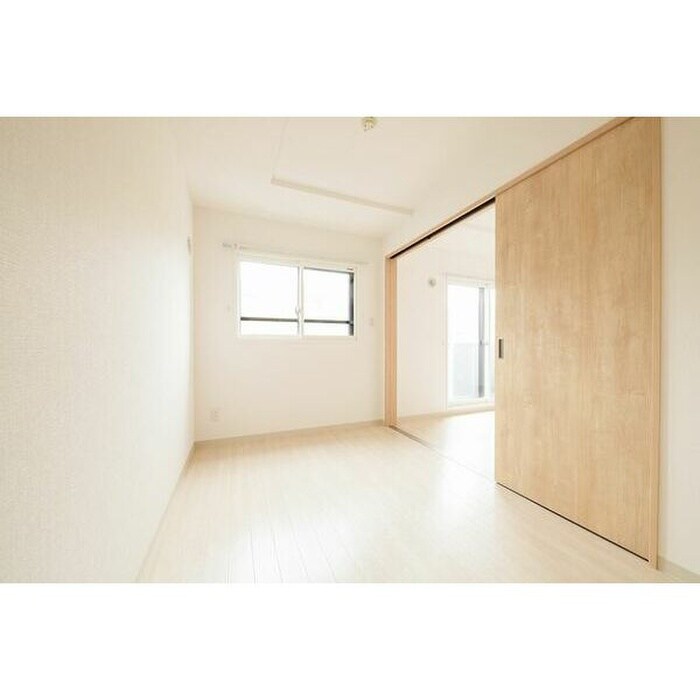 物件内観写真6　(居室)