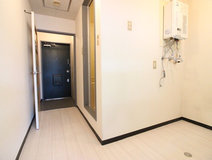 物件内観写真17　(廊下)