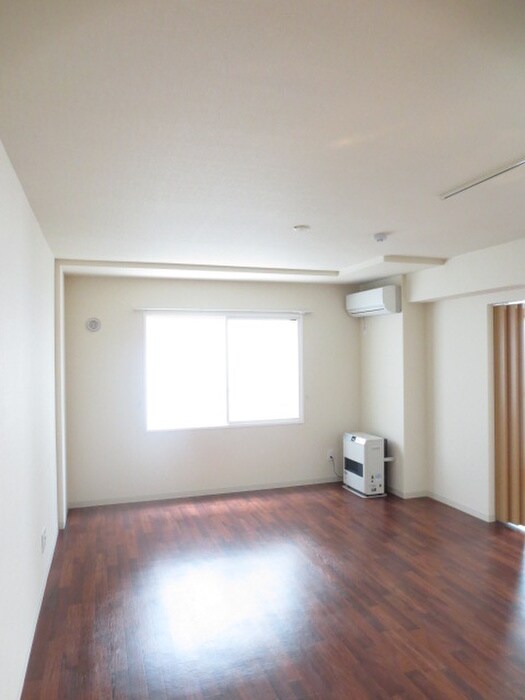 物件内観写真4　(居室)