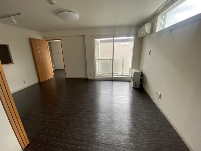 物件内観写真4　(居室)