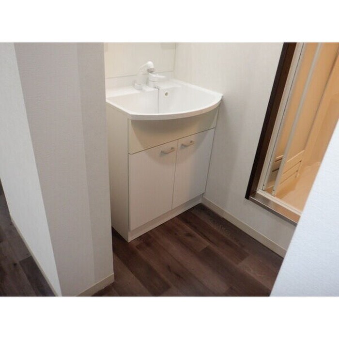 物件内観写真8　(洗面)