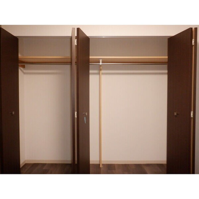 物件内観写真10　(収納)