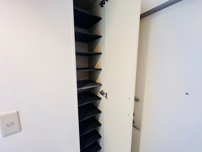 物件内観写真18　(靴箱)