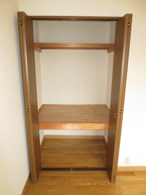 物件内観写真14　(収納)