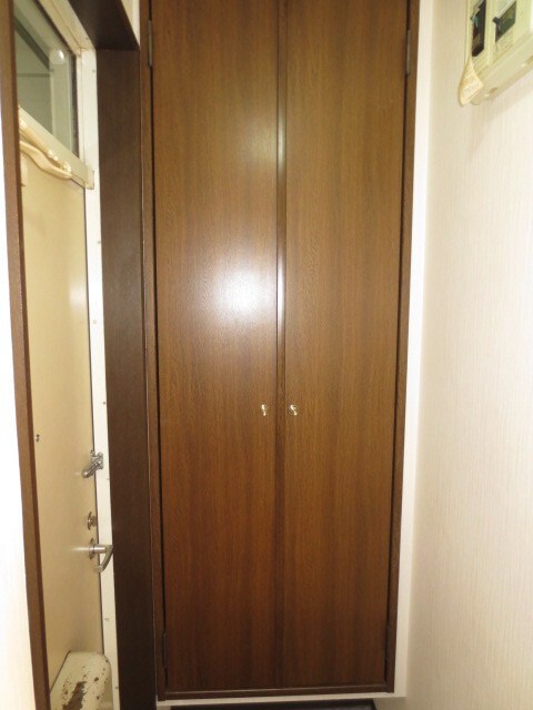物件内観写真15　(靴箱)