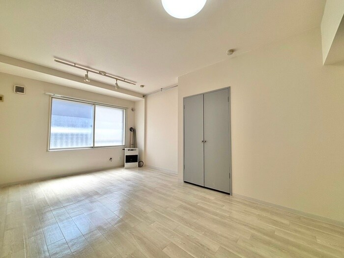 物件内観写真2　(居室)