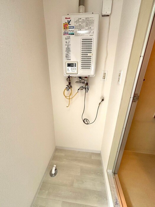 物件内観写真12　(洗濯機置場)