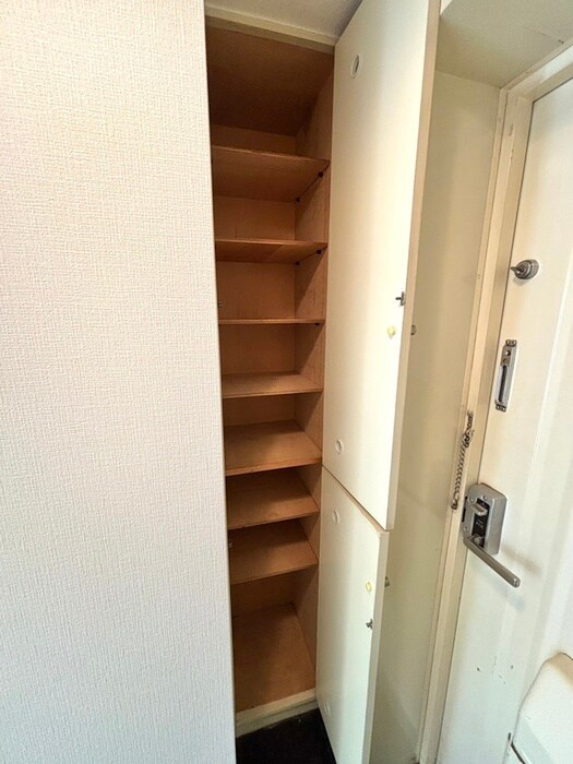 物件内観写真14　(靴箱)
