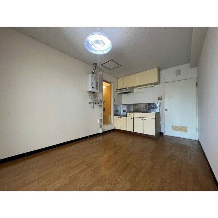 物件内観写真3　(居室)