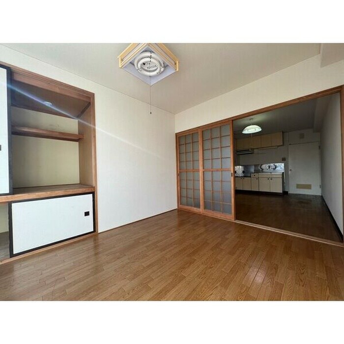 物件内観写真4　(居室)