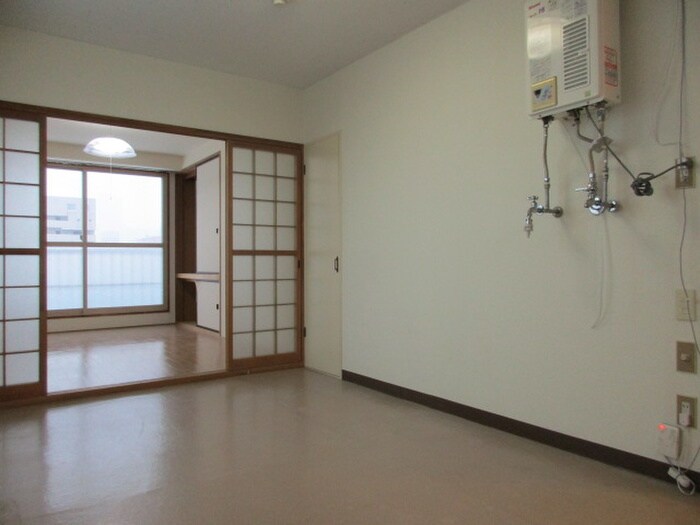 物件内観写真4　(居室)