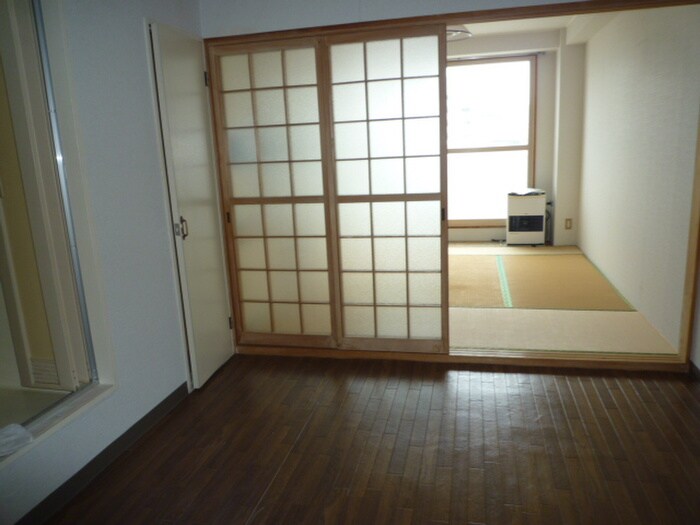 物件内観写真10　(居室)