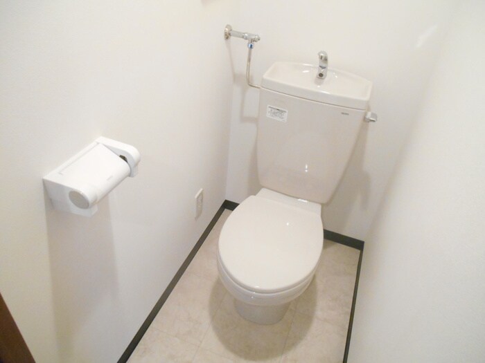 物件内観写真15　(トイレ)