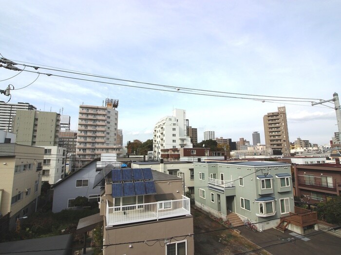 物件内観写真18　(室内からの展望)