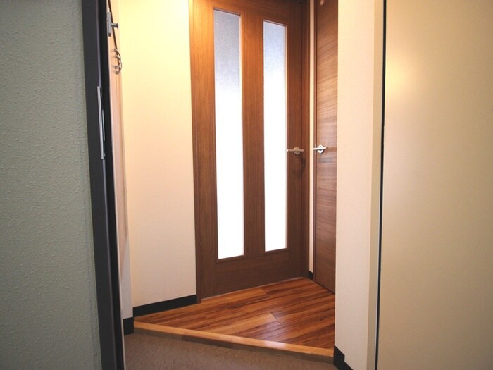 物件内観写真22　(玄関)