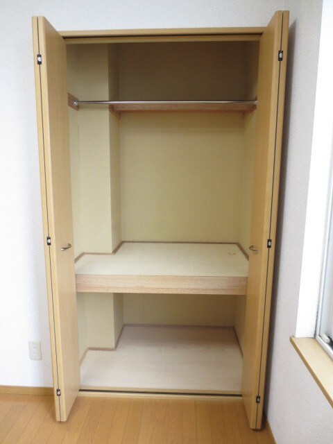 物件内観写真6　(収納)