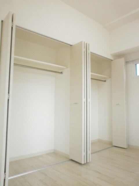 物件内観写真8　(収納)