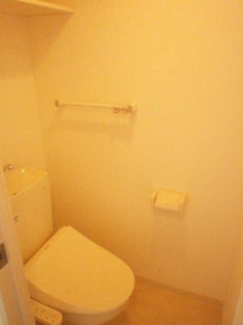 物件内観写真12　(トイレ)