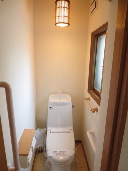 物件内観写真6　(トイレ)