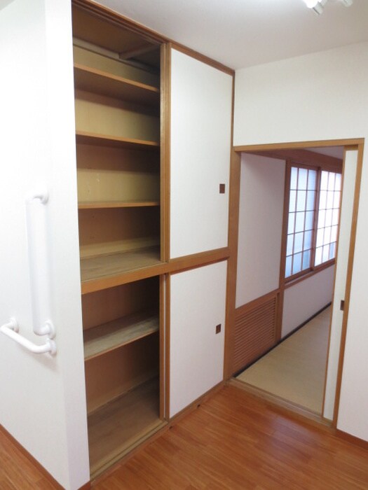 物件内観写真7　(収納)