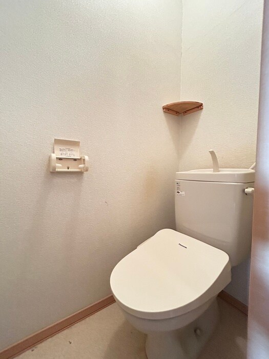 物件内観写真8　(トイレ)