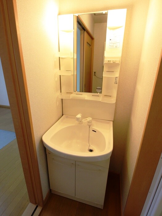 物件内観写真9　(洗面)