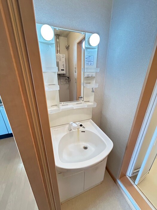 物件内観写真9　(洗面)