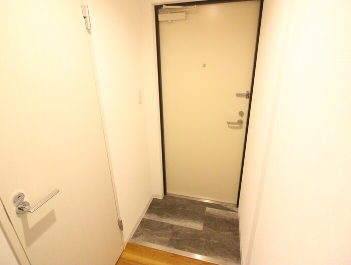 物件内観写真21　(玄関)