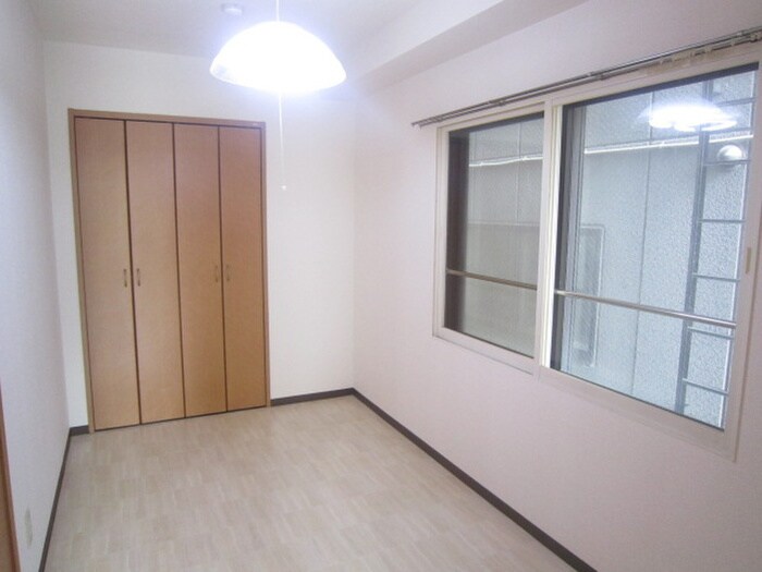 物件内観写真6　(居室)