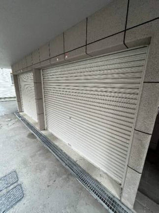 物件外観写真4　(駐車場)