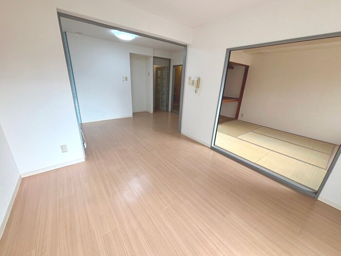 物件内観写真9　(居室)