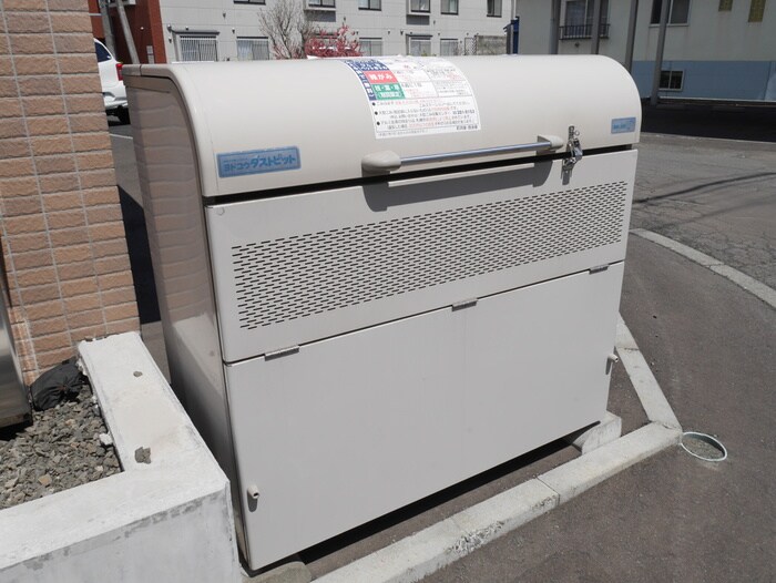 物件外観写真4　(建物設備)