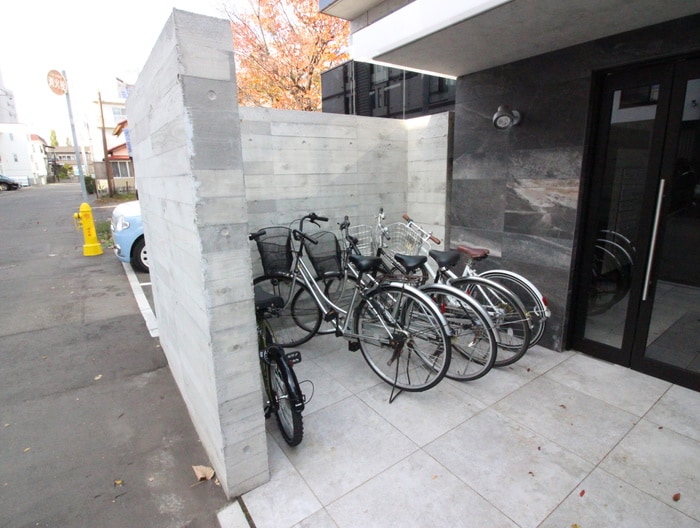 物件外観写真6　(駐輪場)